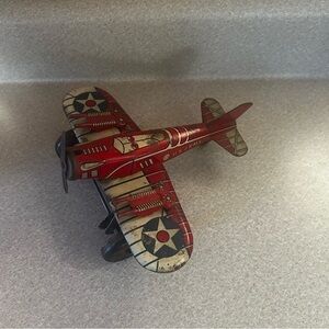VINTAGE MARX TIN WINDUP RED US ARMY SPARKLING AIRPLANE